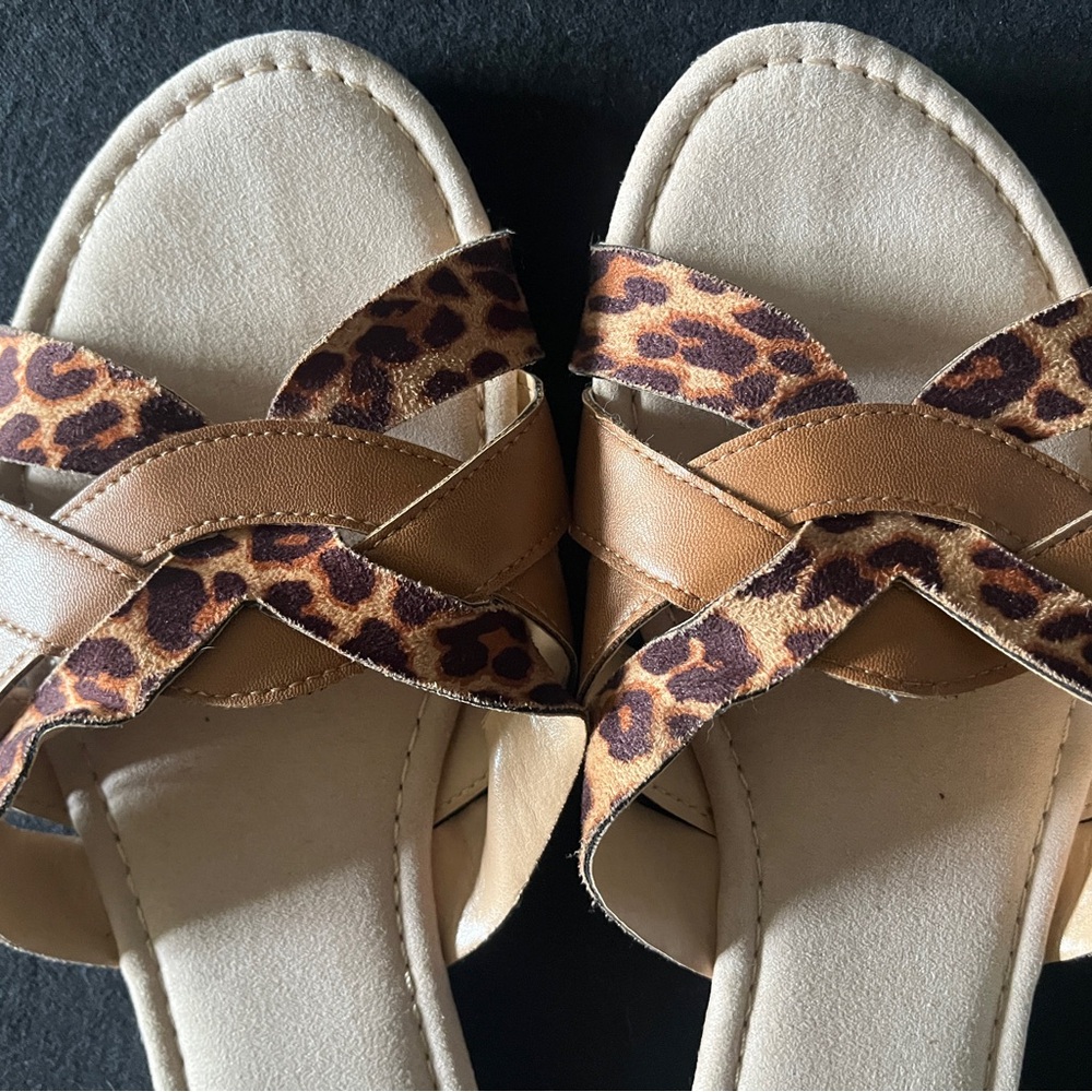 EUC Lauren Conrad Tan Sandals Criss-Cross Design